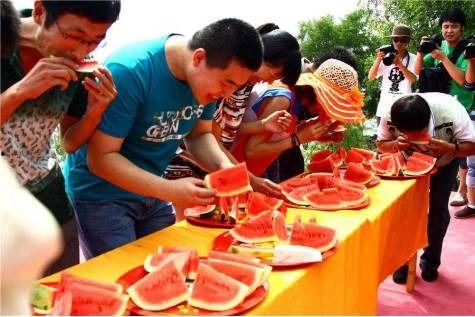 菏泽吃瓜大赛事件,一场全民参与的夏日狂欢盛宴 第2张 菏泽吃瓜大赛事件,一场全民参与的夏日狂欢盛宴 第2张