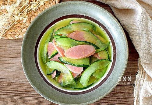 绿色的瓜是什么瓜可以炒着吃,揭秘炒菜佳品——绿色瓜类 第3张 绿色的瓜是什么瓜可以炒着吃,揭秘炒菜佳品——绿色瓜类 第3张