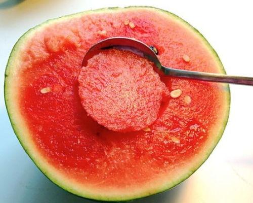 济南13人吃瓜,共享夏日欢乐时光  第2张