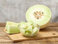 凉爽在剧里吃瓜  第2张